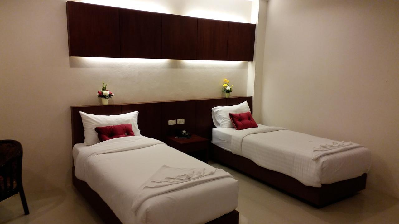 7 Sky Residency Hotel Patong Exterior photo