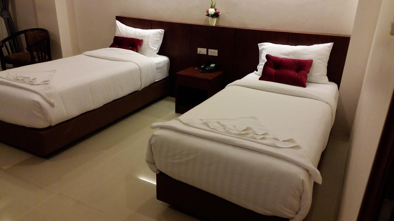 7 Sky Residency Hotel Patong Exterior photo