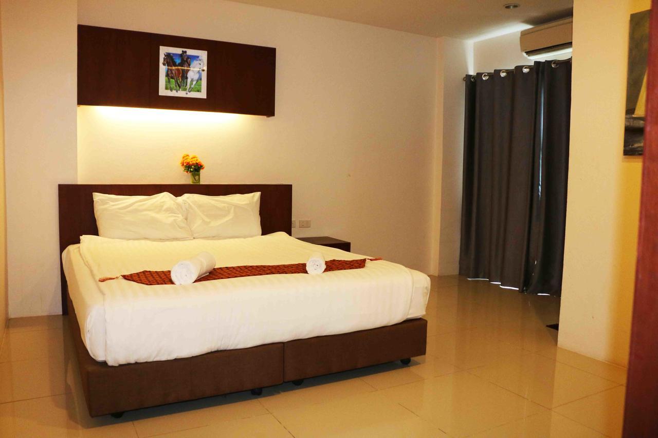 7 Sky Residency Hotel Patong Exterior photo