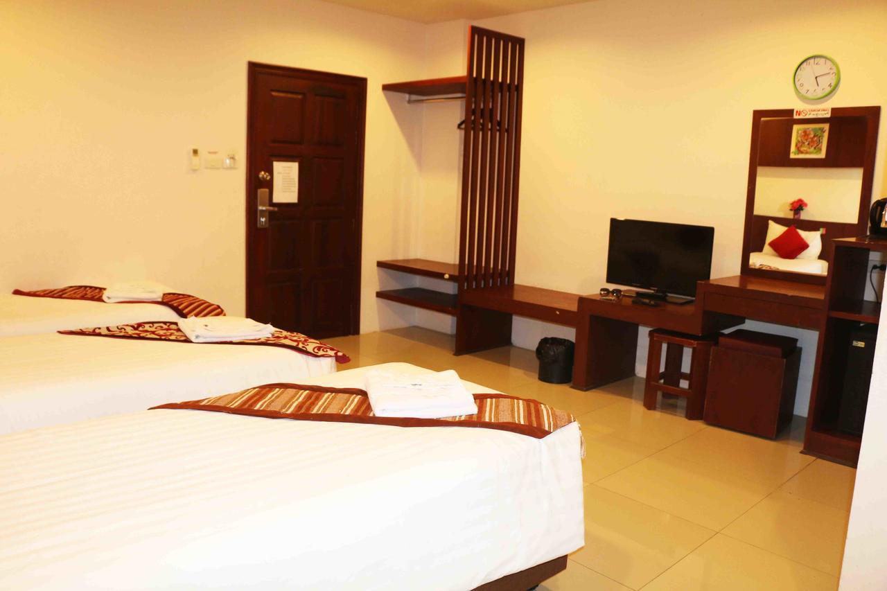 7 Sky Residency Hotel Patong Exterior photo