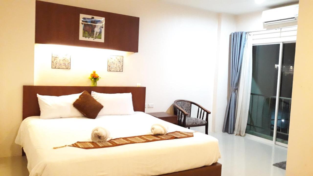 7 Sky Residency Hotel Patong Exterior photo