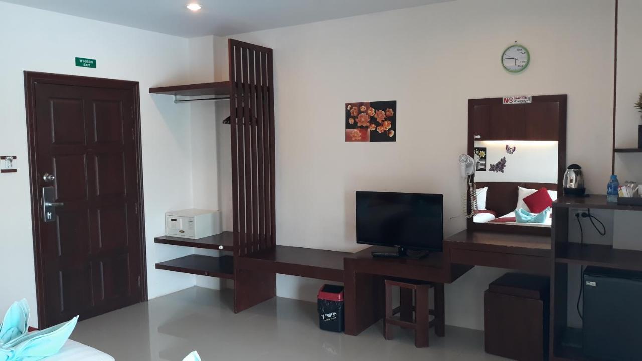 7 Sky Residency Hotel Patong Exterior photo