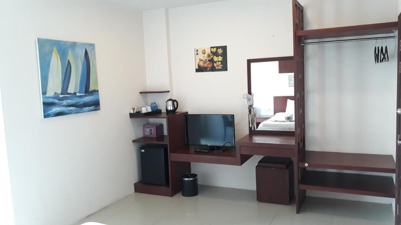 7 Sky Residency Hotel Patong Exterior photo