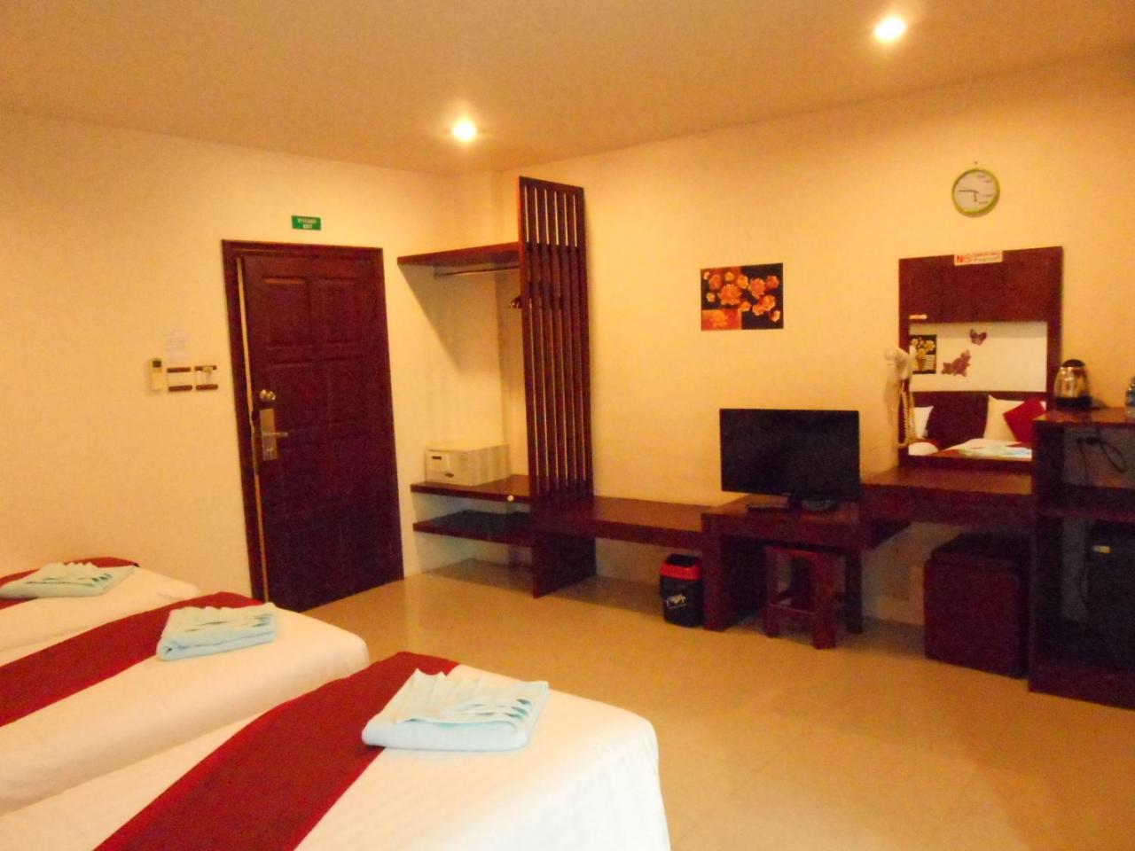 7 Sky Residency Hotel Patong Exterior photo
