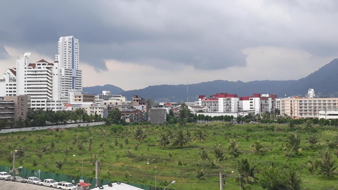 7 Sky Residency Hotel Patong Exterior photo