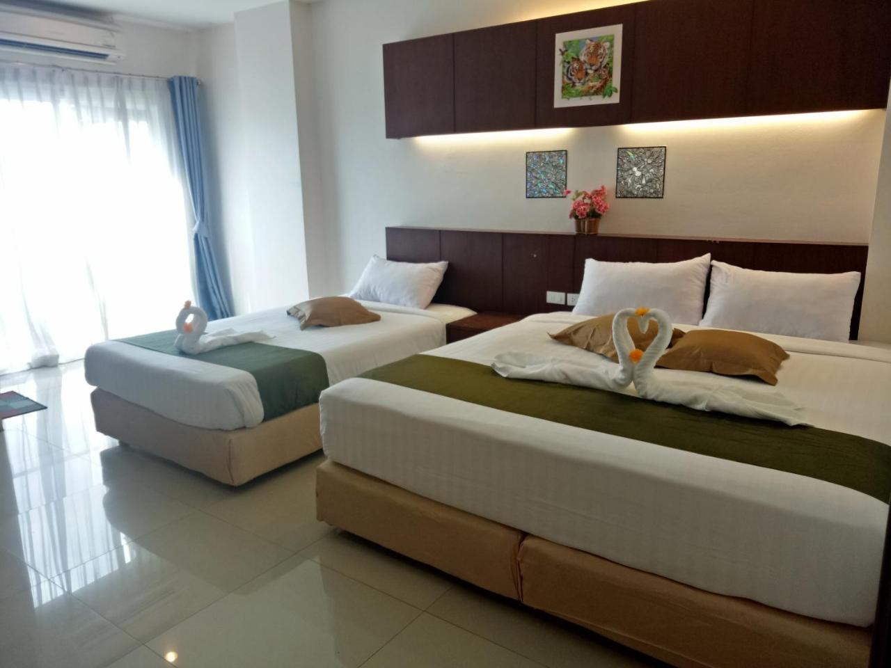 7 Sky Residency Hotel Patong Exterior photo