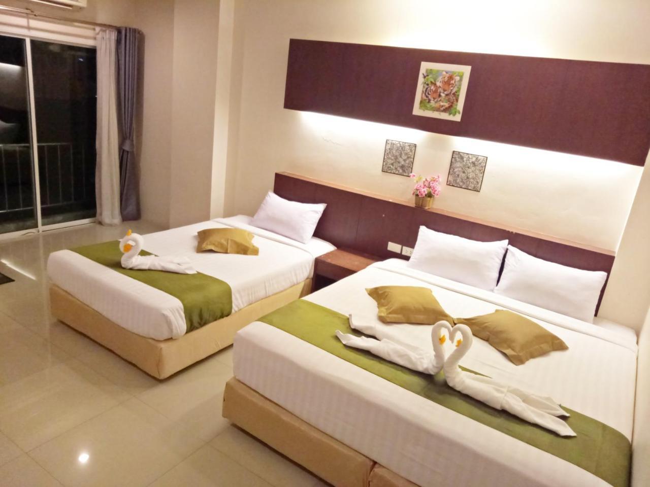 7 Sky Residency Hotel Patong Exterior photo